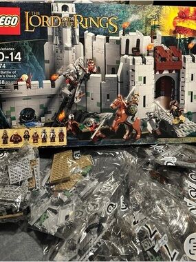 Lego Grey and Tan Castle Battle Playset